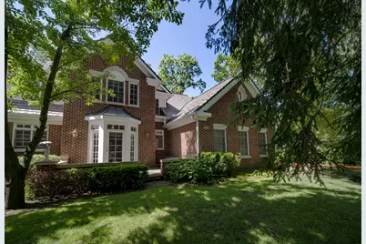 863 Gloucester Crossing, Lake Forest, IL 60045 - Photo 1