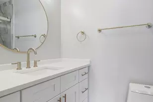 5445 N Sheridan Rd, Chicago, IL 60640 - Photo 5