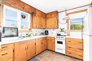 202 N Main St, Sandwich, IL 60548 - Photo 5