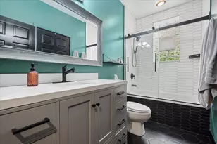 2716 N Sawyer Ave, Chicago, IL 60647 - Photo 13