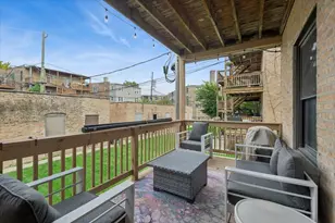 2716 N Sawyer Ave, Chicago, IL 60647 - Photo 15
