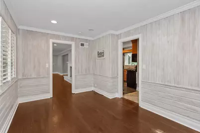 807 Surrey Lane, Glenview, IL 60025 - Photo 15