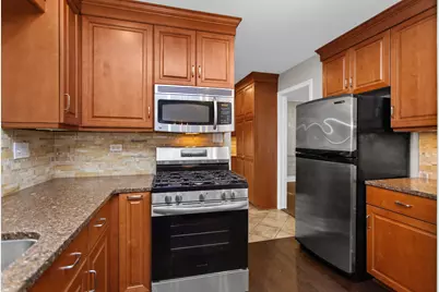 807 Surrey Lane, Glenview, IL 60025 - Photo 11