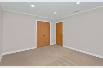 807 Surrey Lane, Glenview, IL 60025 - Photo 19