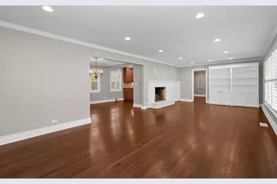 807 Surrey Lane, Glenview, IL 60025 - Photo 3