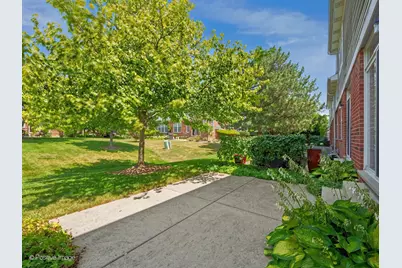 129 Chestnut Hills Circle #129, Burr Ridge, IL 60527 - Photo 23