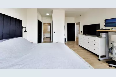 421 W Huron Street #1305, Chicago, IL 60654 - Photo 11
