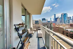 421 W Huron St, Chicago, IL 60654 - Photo 17