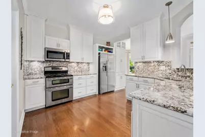 312 Reserve Circle, Clarendon Hills, IL 60514 - Photo 5