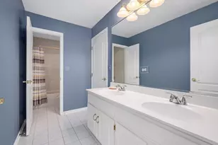 312 Reserve Cir, Clarendon Hills, IL 60514 - Photo 17