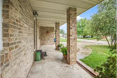 808 N Mohave Drive, Pontiac, IL 61764 - Photo 3
