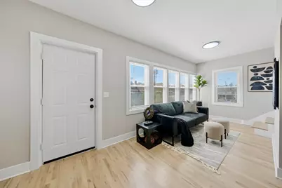 10546 S Avenue J, Chicago, IL 60617 - Photo 11