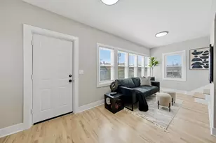 10546 S Ave J, Chicago, IL 60617 - Photo 11