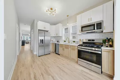 10546 S Avenue J, Chicago, IL 60617 - Photo 9