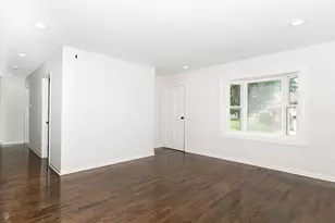 275 E Lincoln Ave, Glendale Heights, IL 60139 - Photo 3