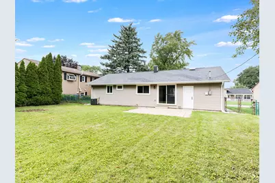 275 E Lincoln Avenue, Glendale Heights, IL 60139 - Photo 17