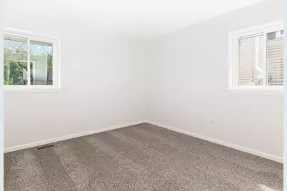 275 E Lincoln Avenue, Glendale Heights, IL 60139 - Photo 11