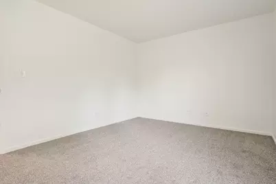 571 Newport Court, Island Lake, IL 60042 - Photo 17