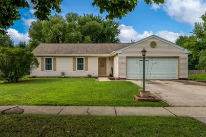 571 Newport Court, Island Lake, IL 60042 - Photo 1