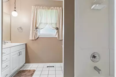 777 Redwood Drive, Aurora, IL 60506 - Photo 9