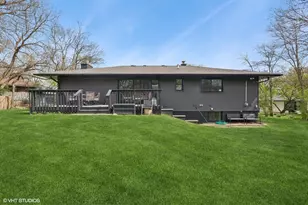 841 Hawthorne Dr, Naperville, IL 60540 - Photo 11