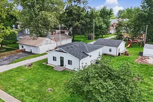 205 S Washington St, Mansfield, IL 61854 - Photo 5