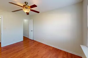 1985 Westview Ln, Round Lake Beach, IL 60073 - Photo 15