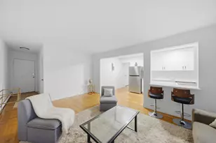 526 W Roscoe St, Chicago, IL 60657 - Photo 3