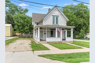 642 E Chicago Street, Elgin, IL 60120 - Photo 3