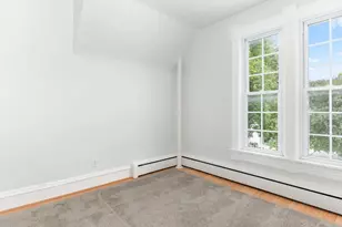 642 E Chicago St, Elgin, IL 60120 - Photo 23