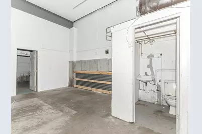 642 E Chicago Street, Elgin, IL 60120 - Photo 35