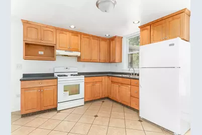 642 E Chicago Street, Elgin, IL 60120 - Photo 13