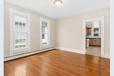 642 E Chicago Street, Elgin, IL 60120 - Photo 9