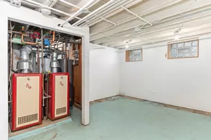 642 E Chicago St, Elgin, IL 60120 - Photo 29