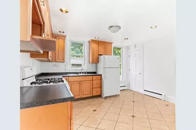 642 E Chicago Street, Elgin, IL 60120 - Photo 15