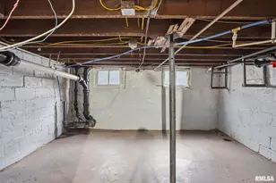 903 17th St, Rock Island, IL 60201 - Photo 23