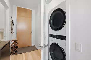 500 W Superior St, Chicago, IL 60654 - Photo 17