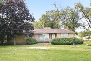 2098 W 2000S Rd, Kankakee, IL 60901 - Photo 3