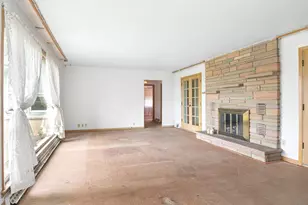 2098 W 2000S Rd, Kankakee, IL 60901 - Photo 5