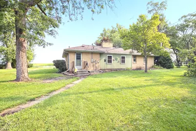 2098 W 2000S Road, Kankakee, IL 60901 - Photo 21