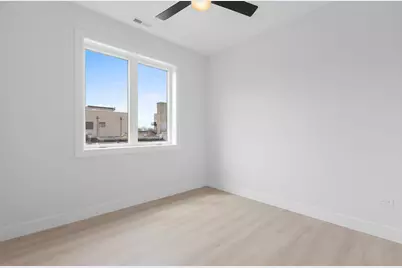 904 W Dakin Street #401, Chicago, IL 60613 - Photo 11