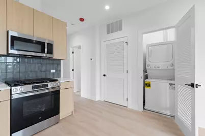 904 W Dakin Street #401, Chicago, IL 60613 - Photo 9