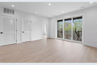 904 W Dakin Street #401, Chicago, IL 60613 - Photo 5