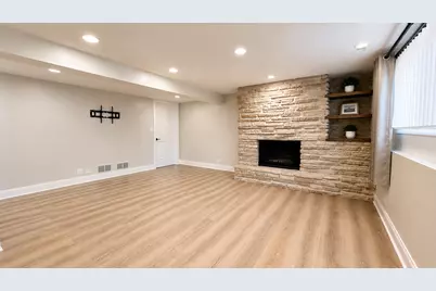 602 S Carol Lane, Mount Prospect, IL 60056 - Photo 9