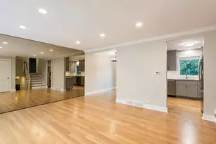 602 S Carol Ln, Mount Prospect, IL 60056 - Photo 7