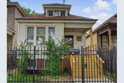 8748 S Marquette Avenue, Chicago, IL 60617 - Photo 1