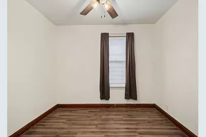8748 S Marquette Avenue, Chicago, IL 60617 - Photo 11