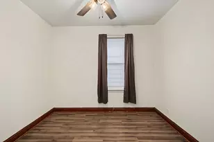 8748 S Marquette Ave, Chicago, IL 60617 - Photo 11