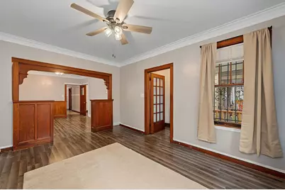 8748 S Marquette Avenue, Chicago, IL 60617 - Photo 5