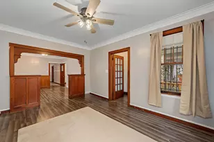 8748 S Marquette Ave, Chicago, IL 60617 - Photo 5